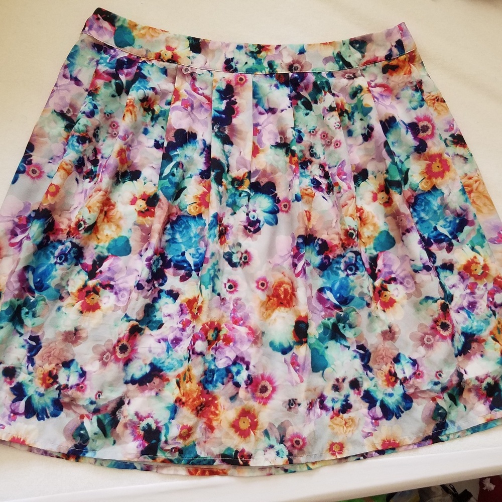Hinge Floral Skirt